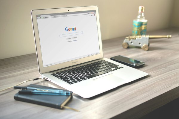 Optimisez votre seo à petit prix : pourquoi choisir un consultant abordable ?